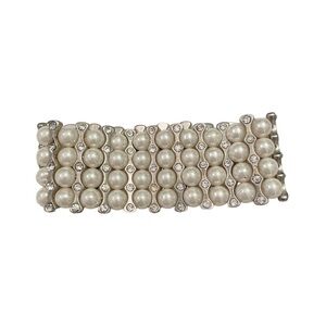 Fine costume stretch bracelet of 4 rows of faux pearls in silver tone one size